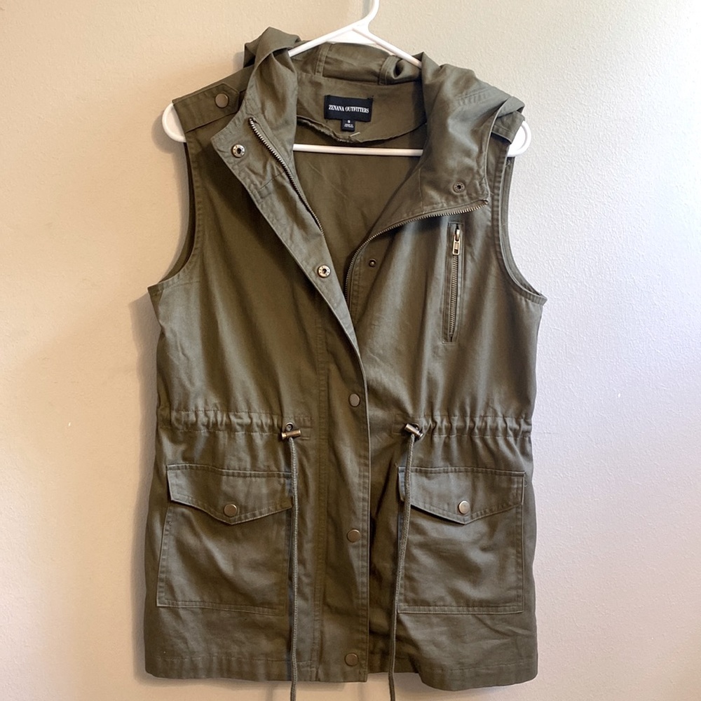 3/$25-Green vest jacket